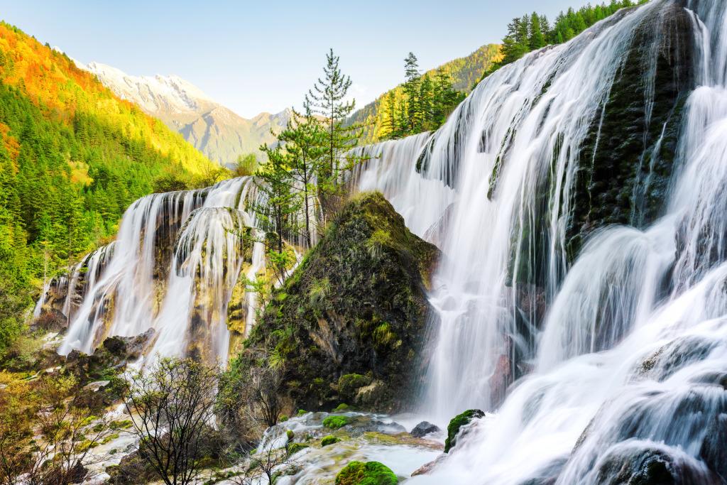 Pearl Shoals Waterfall, China jigsaw puzzle in Waterfalls puzzles on TheJigsawPuzzles.com