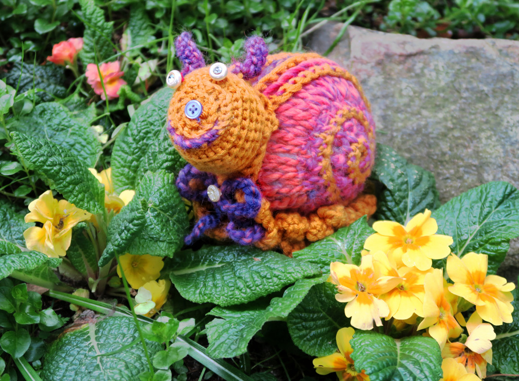 Crochet Snail jigsaw puzzle in Handmade puzzles on TheJigsawPuzzles.com