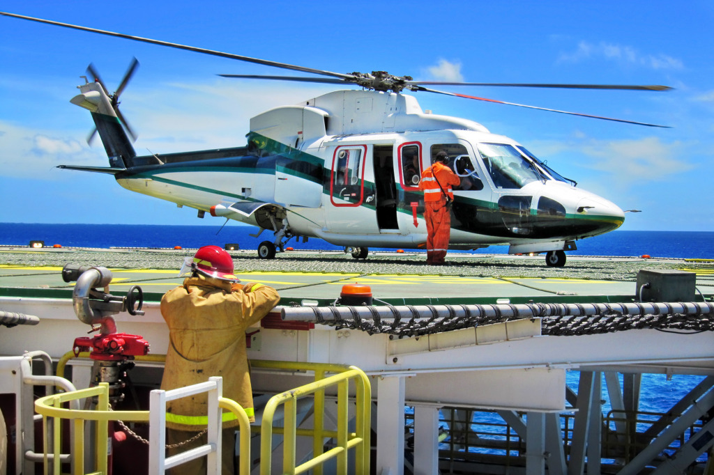 Helicopter on an Offshore Oil Rig jigsaw puzzle in Aviation puzzles on TheJigsawPuzzles.com