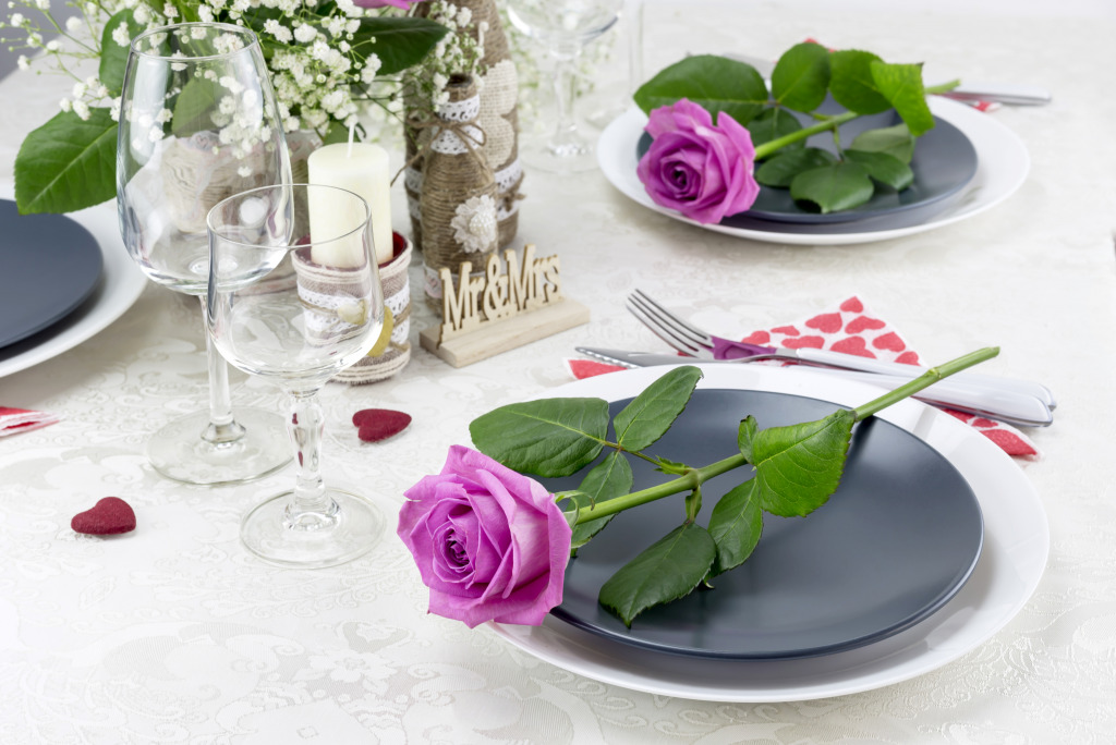 Wedding Table Setting jigsaw puzzle in Macro puzzles on TheJigsawPuzzles.com