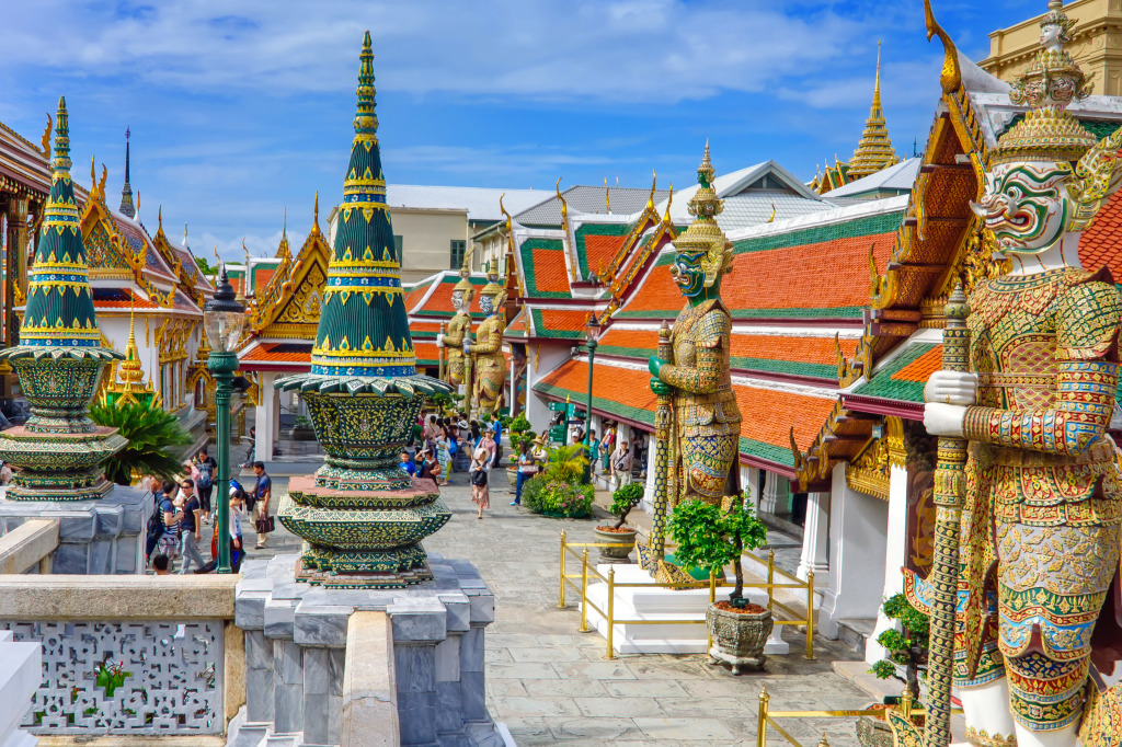 Grand Palace, Bangkok, Thailand jigsaw puzzle in Castles puzzles on TheJigsawPuzzles.com