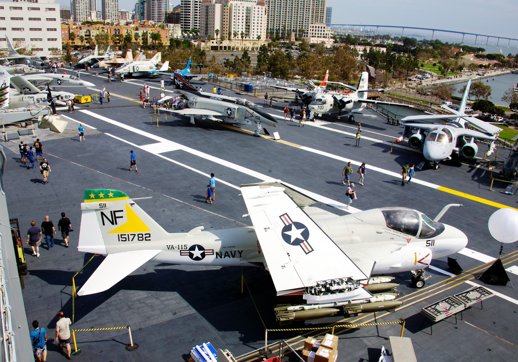 USS Midway, San Diego jigsaw puzzle in Aviation puzzles on TheJigsawPuzzles.com