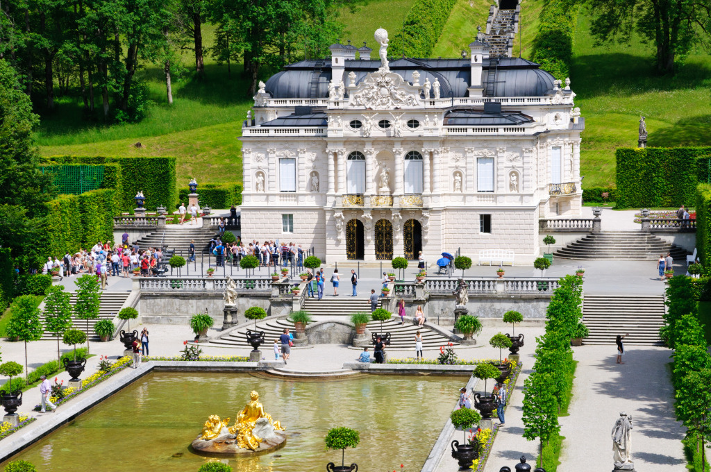 Linderhof Palace in Germany jigsaw puzzle in Castles puzzles on TheJigsawPuzzles.com