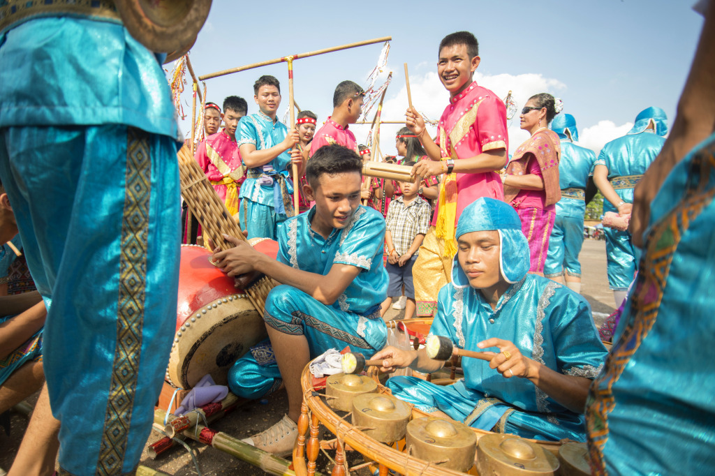 Pha That Luang Festival in Laos jigsaw puzzle in People puzzles on TheJigsawPuzzles.com