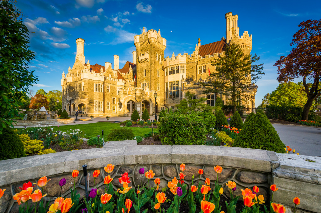 Casa Loma in Toronto, Ontario jigsaw puzzle in Castles puzzles on TheJigsawPuzzles.com