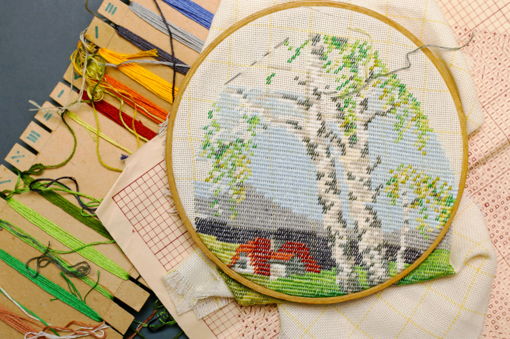 Half-finished Embroidery jigsaw puzzle in Handmade puzzles on TheJigsawPuzzles.com