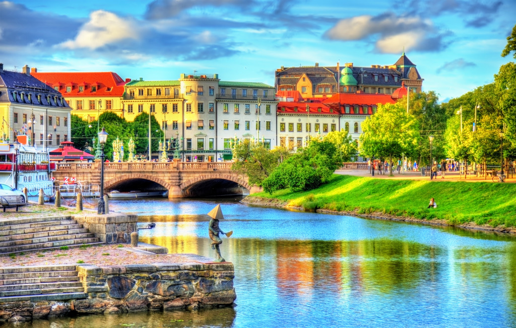 Historic Centre of Gothenburg, Sweden jigsaw puzzle in Bridges puzzles on TheJigsawPuzzles.com