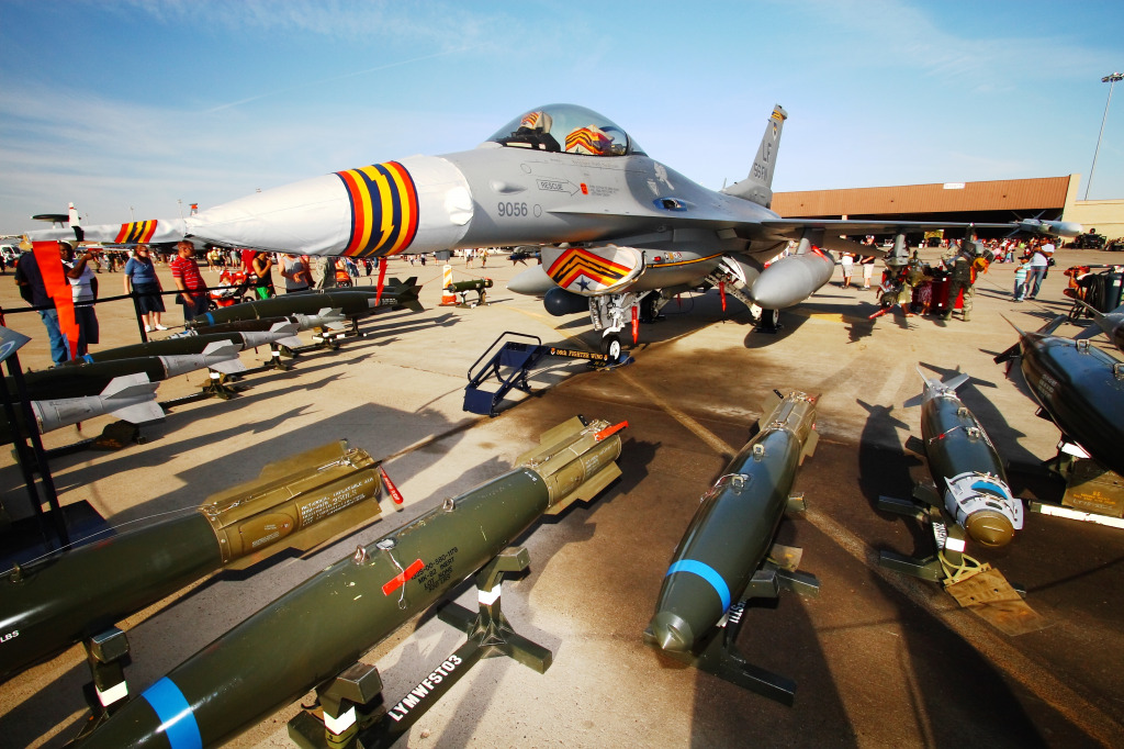 Luke Air Force Base, Glendale AZ jigsaw puzzle in Aviation puzzles on TheJigsawPuzzles.com