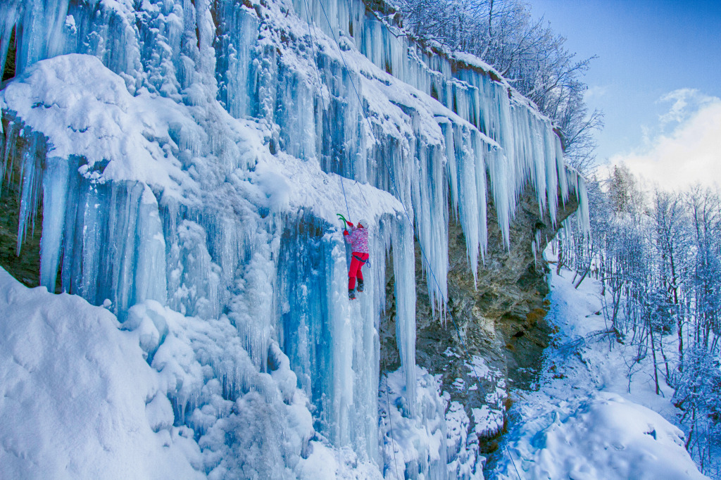 Climbing a Frozen Waterfall jigsaw puzzle in Waterfalls puzzles on TheJigsawPuzzles.com