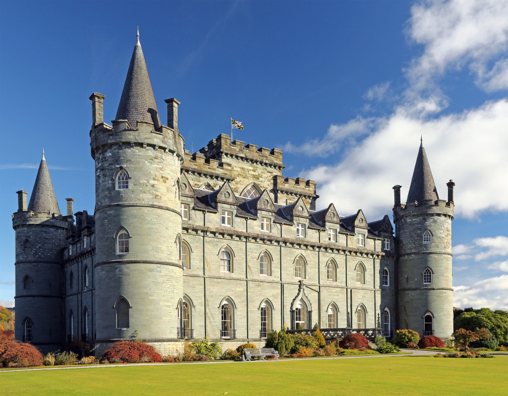 Inveraray Castle, Scotland jigsaw puzzle in Castles puzzles on TheJigsawPuzzles.com