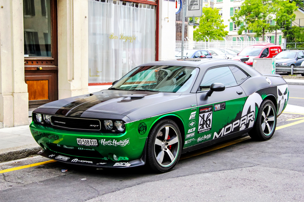 Dodge Challenger on Geneva Street jigsaw puzzle in Cars & Bikes puzzles on TheJigsawPuzzles.com