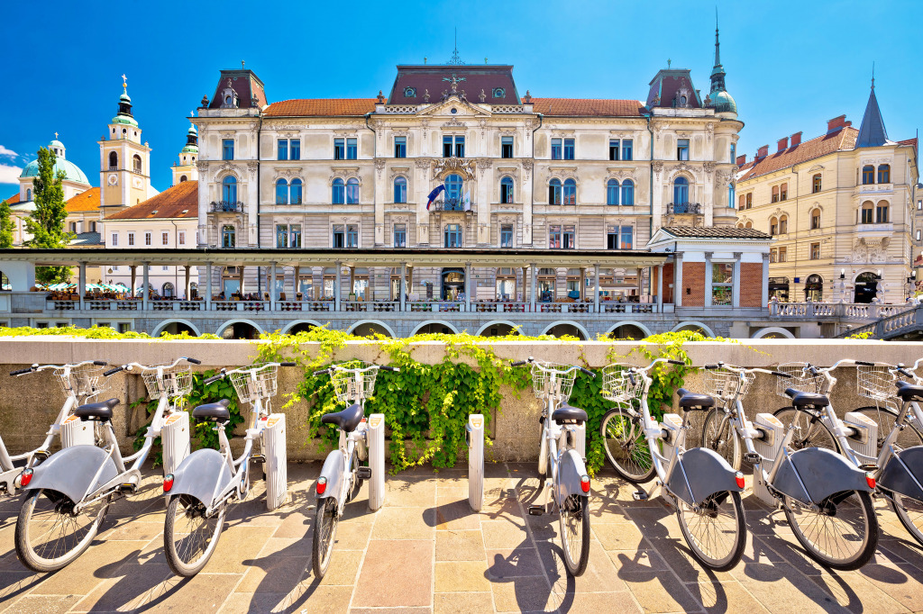 Tourist Bikes in Ljubljana, Slovenia jigsaw puzzle in Street View puzzles on TheJigsawPuzzles.com