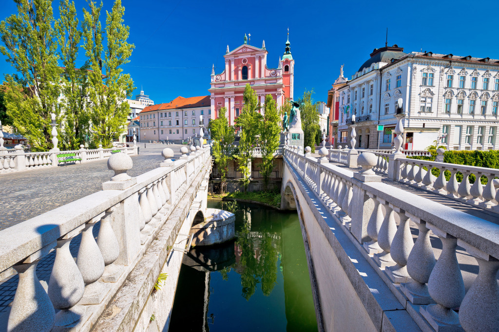 Tromostovje Square of Ljubljana, Slovenia jigsaw puzzle in Bridges puzzles on TheJigsawPuzzles.com