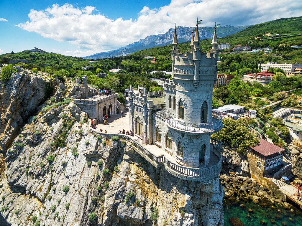 Swallow's Nest Castle, Crimea jigsaw puzzle in Castles puzzles on TheJigsawPuzzles.com