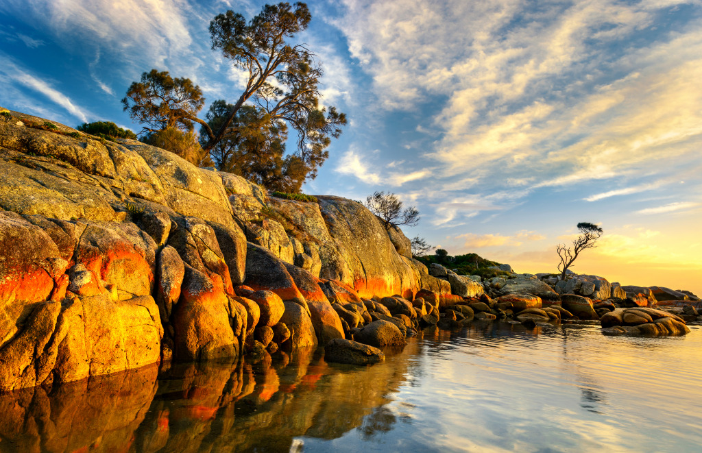 Sunrise in Bay of Fires, Tasmania jigsaw puzzle in Great Sightings puzzles on TheJigsawPuzzles.com