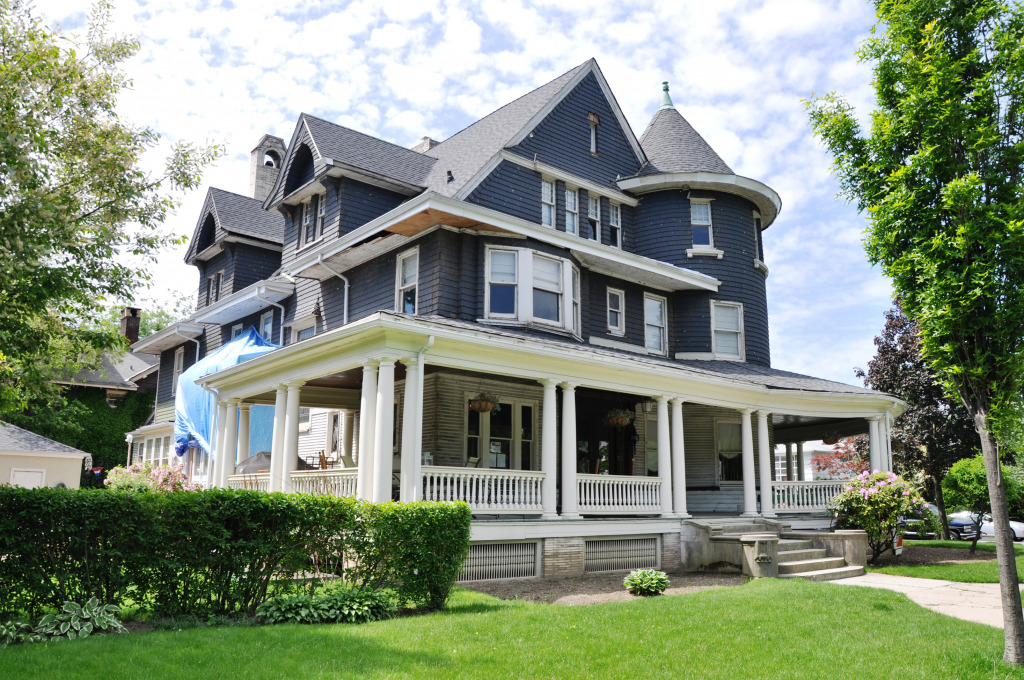 Queen Anne Style Victorian House jigsaw puzzle in Street View puzzles on TheJigsawPuzzles.com