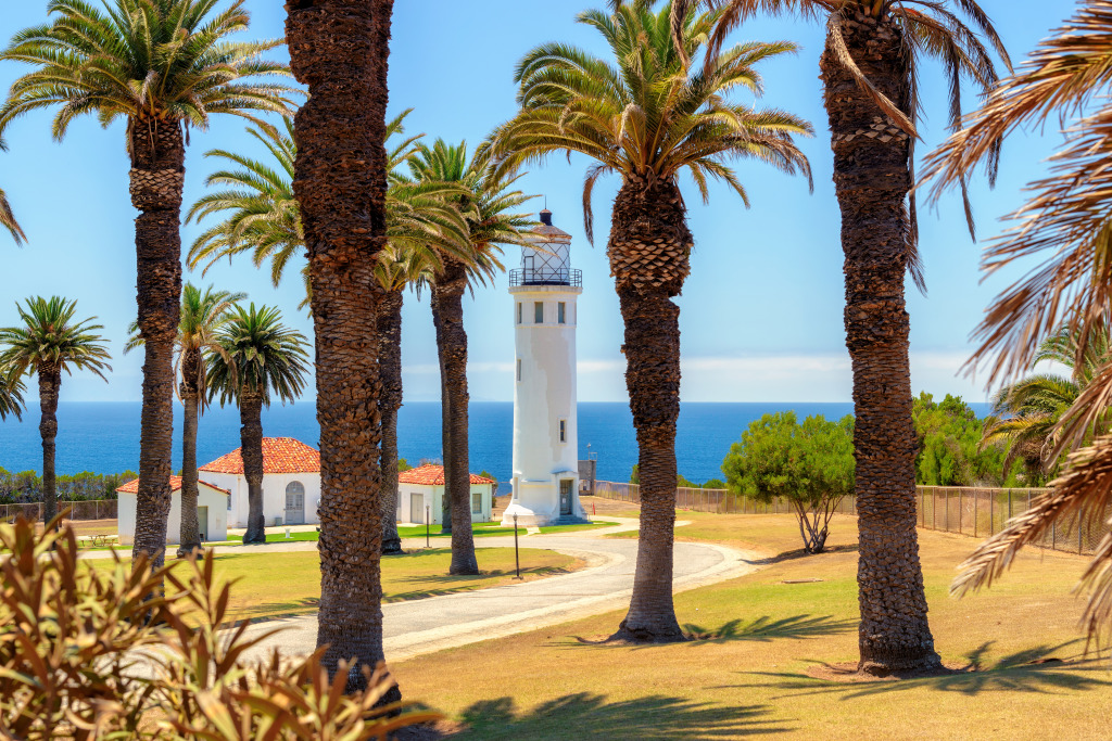 Point Vicente Lighthouse, California jigsaw puzzle in Great Sightings puzzles on TheJigsawPuzzles.com