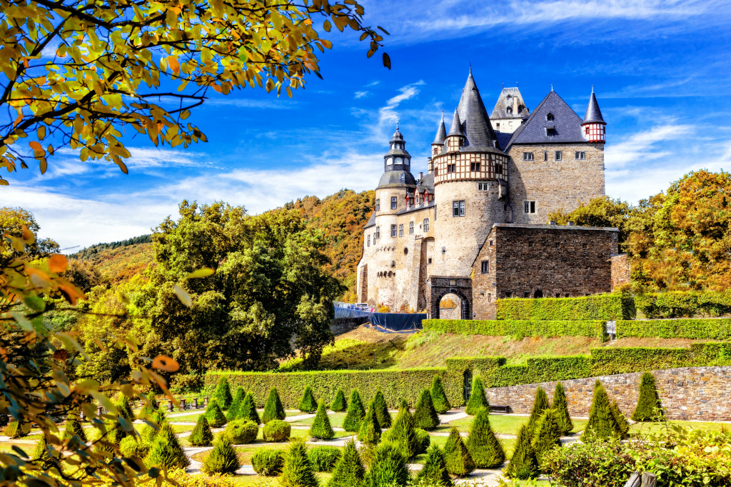 Castle Buerresheim, Mayen, Germany jigsaw puzzle in Castles puzzles on TheJigsawPuzzles.com