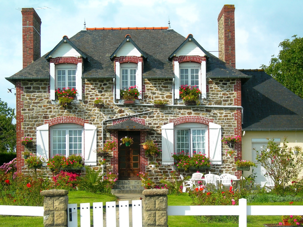 House with Garden in Normandy, France jigsaw puzzle in Street View puzzles on TheJigsawPuzzles.com