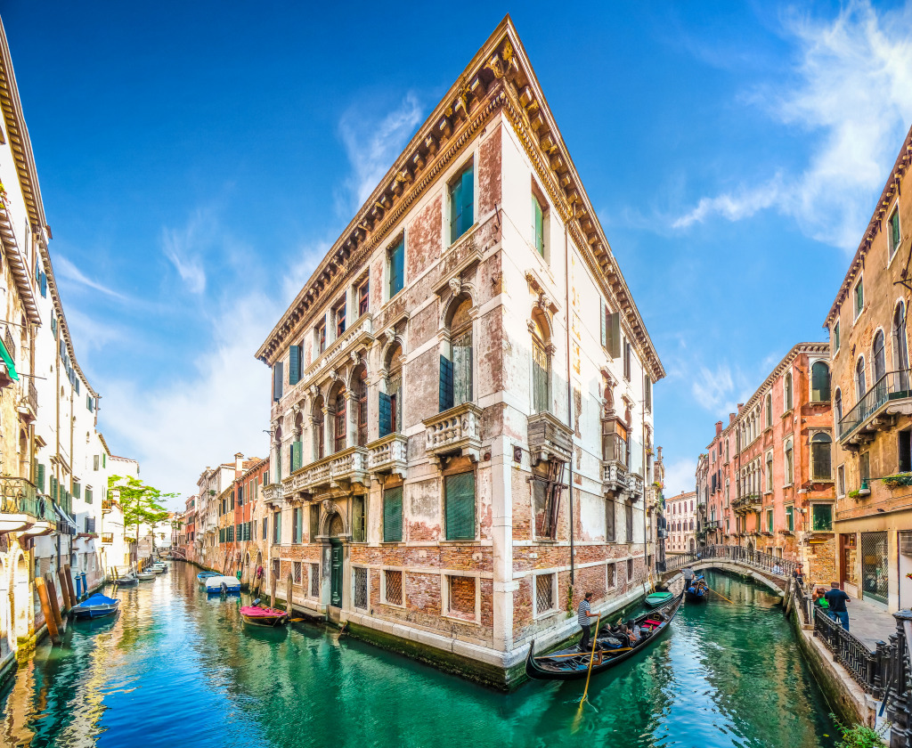 Historic Buildings in Venice, Italy jigsaw puzzle in Street View puzzles on TheJigsawPuzzles.com