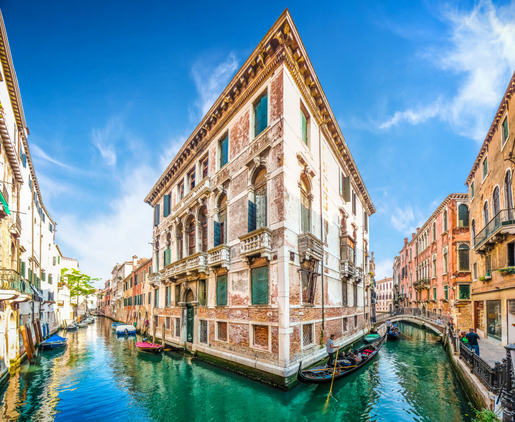 Historic Buildings in Venice, Italy jigsaw puzzle in Street View puzzles on TheJigsawPuzzles.com