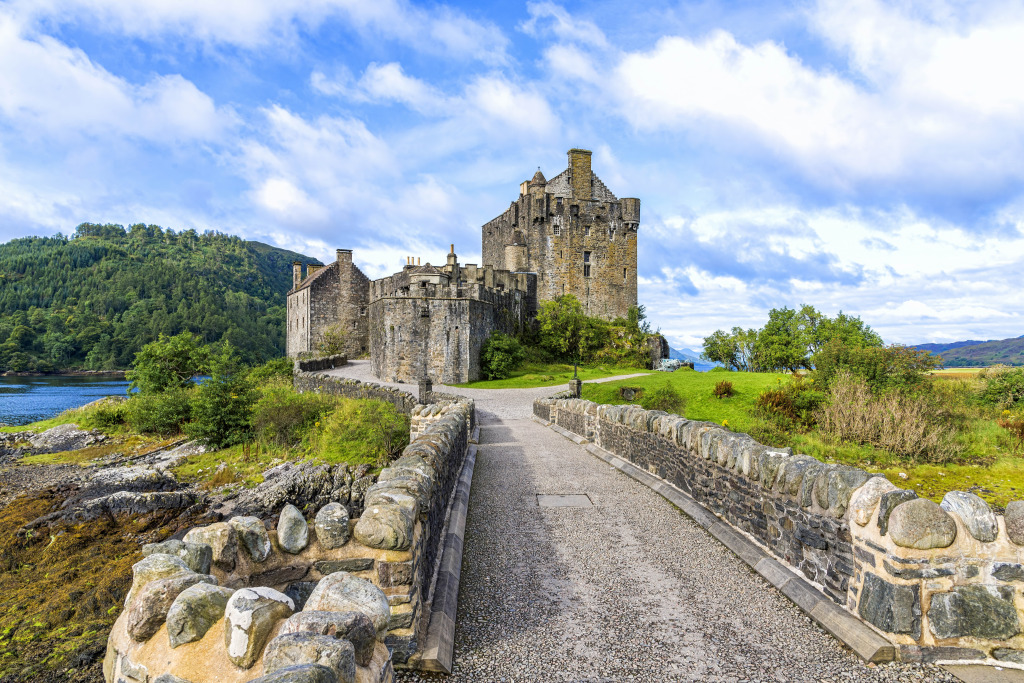 Eilean Donan Island, United Kingdom jigsaw puzzle in Bridges puzzles on TheJigsawPuzzles.com