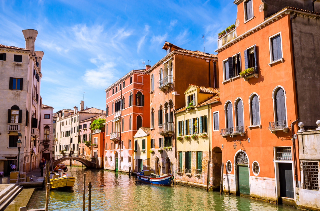 Narrow Canal with Gondolas in Venice jigsaw puzzle in Bridges puzzles on TheJigsawPuzzles.com