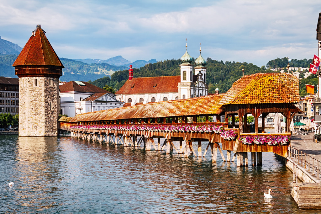 Chapel Bridge in Lucerne, Switzerland jigsaw puzzle in Bridges puzzles on TheJigsawPuzzles.com