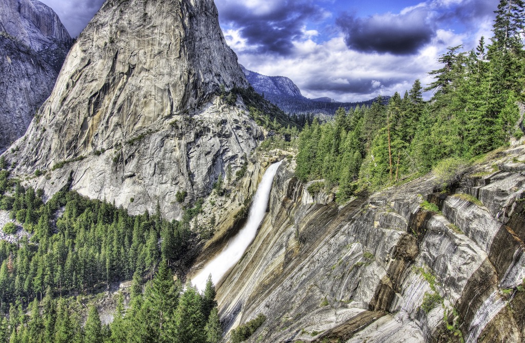 Nevada Falls jigsaw puzzle in Waterfalls puzzles on TheJigsawPuzzles.com