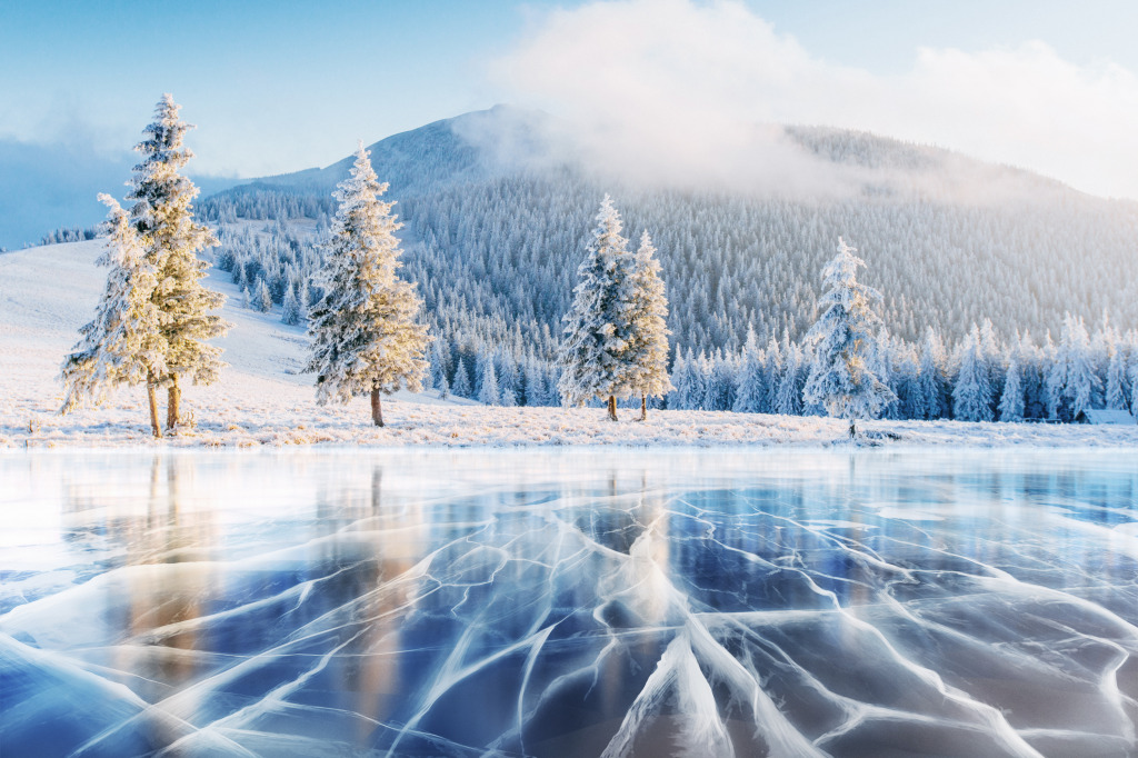 Frozen Lake in Carpathian Mountains jigsaw puzzle in Great Sightings puzzles on TheJigsawPuzzles.com