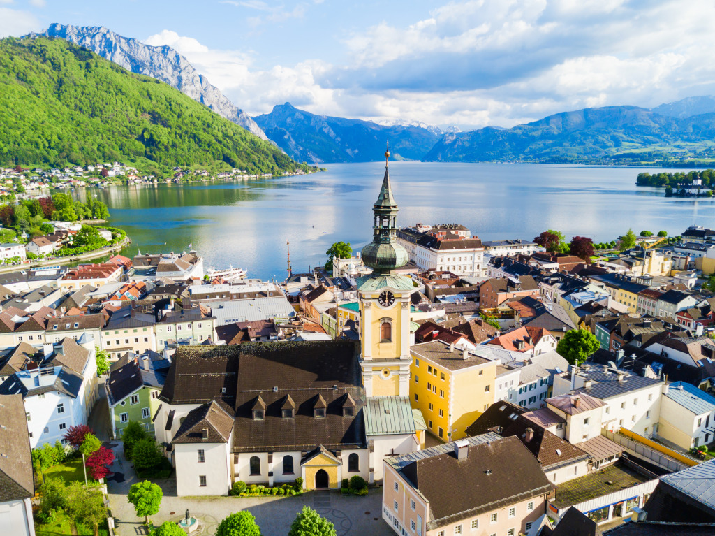 Gmunden City and Traunsee Lake, Austria jigsaw puzzle in Puzzle of the Day puzzles on TheJigsawPuzzles.com