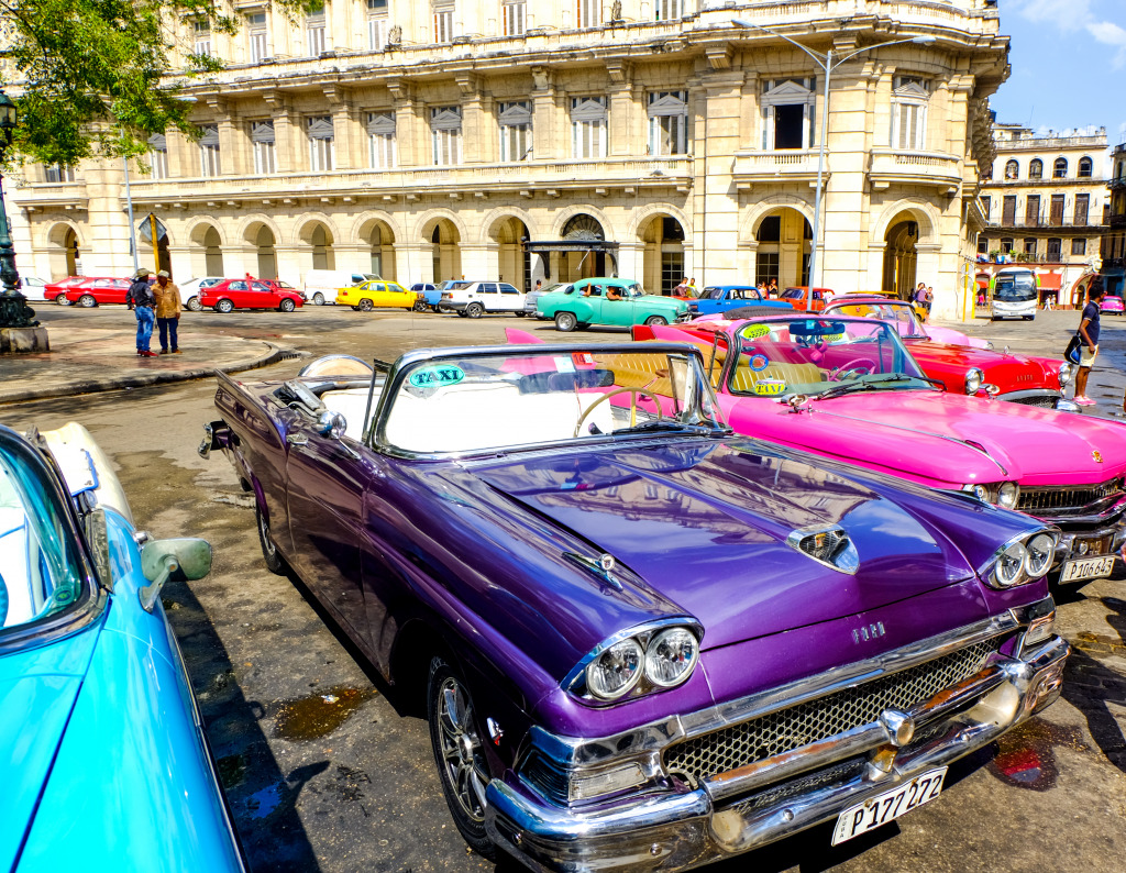 Classic Cars in Havana, Cuba jigsaw puzzle in Cars & Bikes puzzles on TheJigsawPuzzles.com