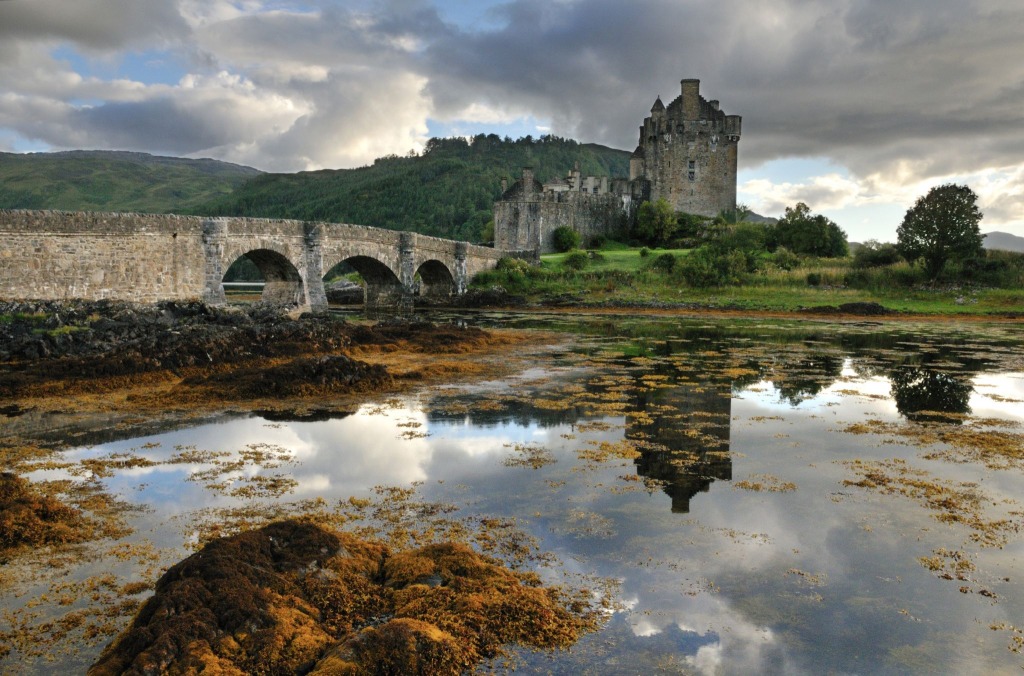 Eilean Donan Castle jigsaw puzzle in Castles puzzles on TheJigsawPuzzles.com