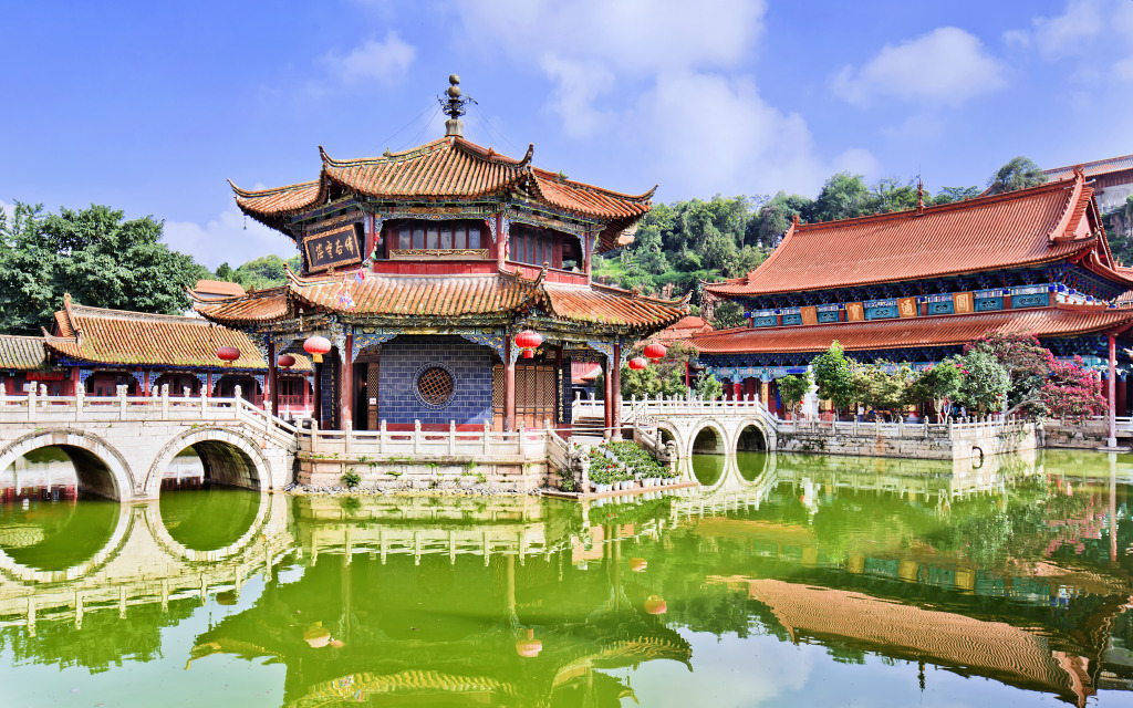 Yuantong Buddhist Temple, Kunming, China jigsaw puzzle in Bridges puzzles on TheJigsawPuzzles.com