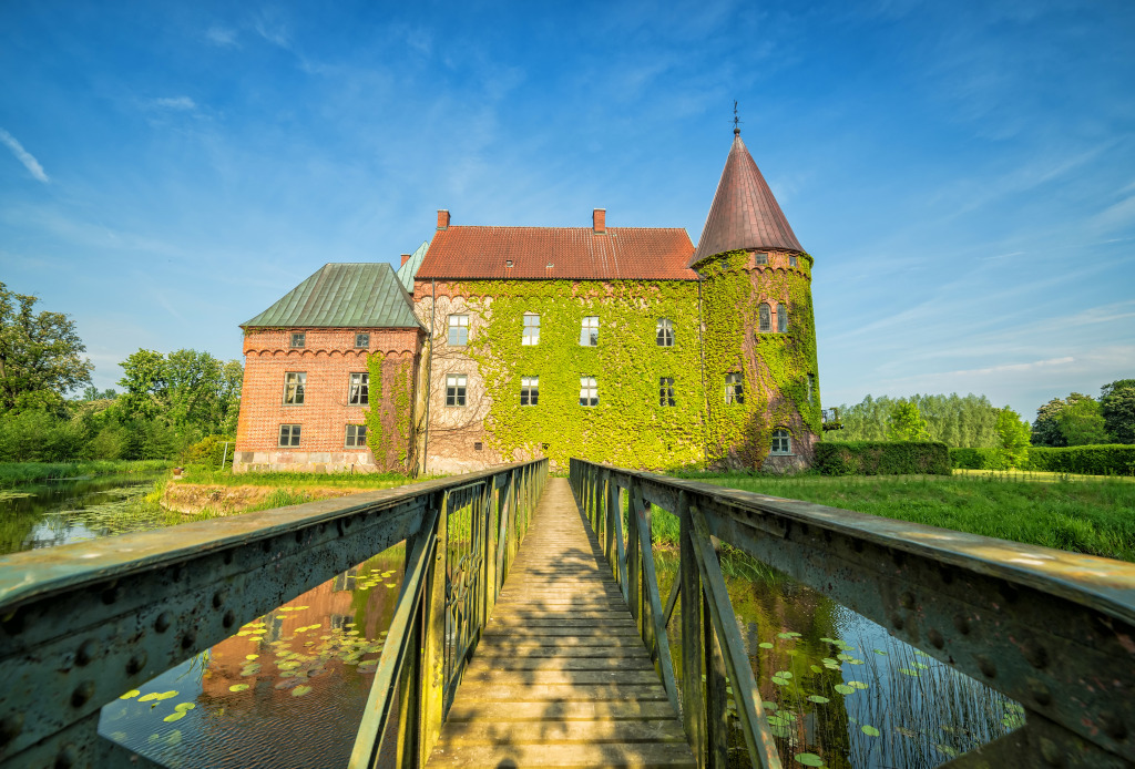 Ortofta Castle, Sweden jigsaw puzzle in Castles puzzles on TheJigsawPuzzles.com