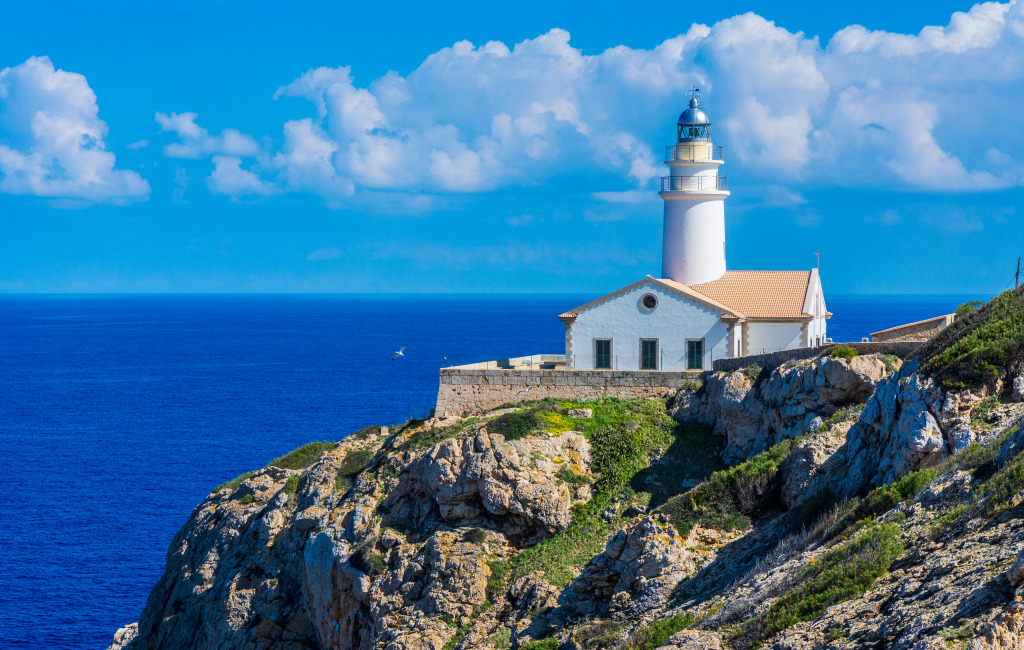 Lighthouse Close to Cala Rajada, Mallorca jigsaw puzzle in Great Sightings puzzles on TheJigsawPuzzles.com