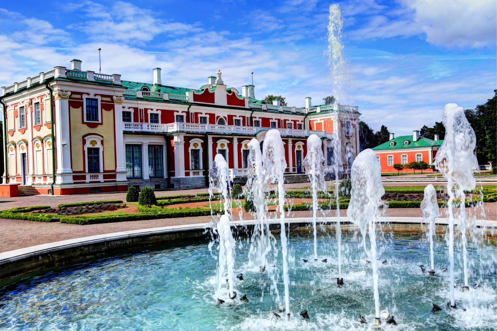 Kadriorg Palace, Tallinn, Estonia jigsaw puzzle in Castles puzzles on TheJigsawPuzzles.com