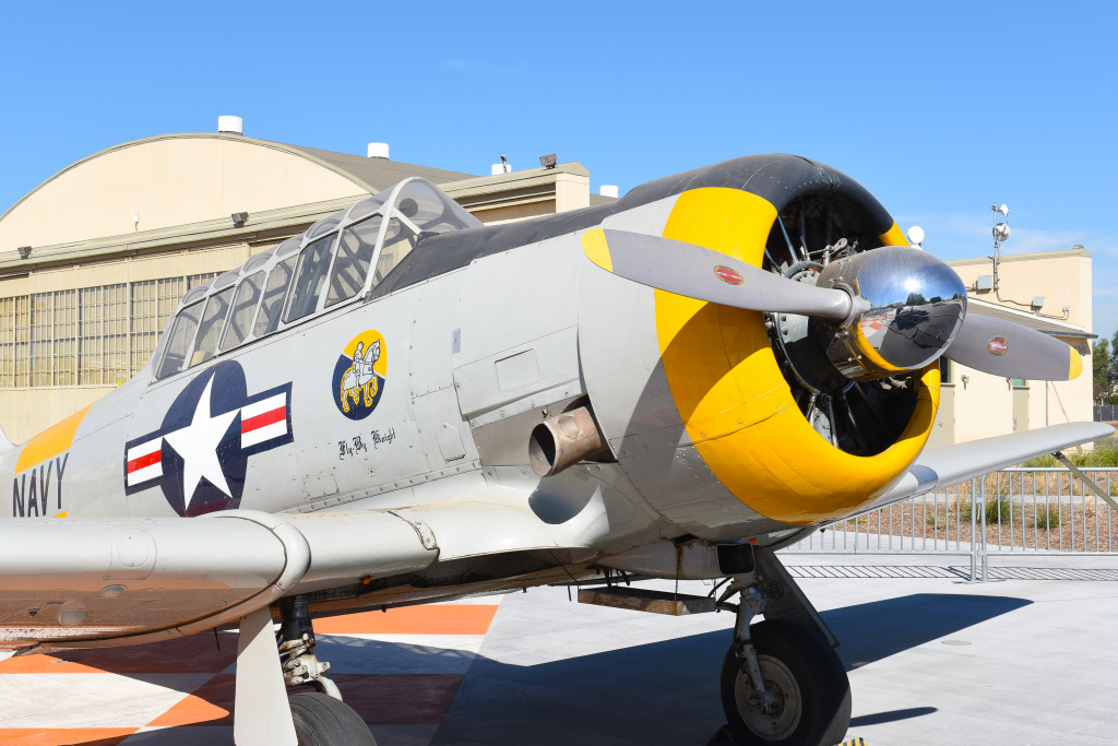 North American T-6 Texan in Irvine CA jigsaw puzzle in Aviation puzzles on TheJigsawPuzzles.com