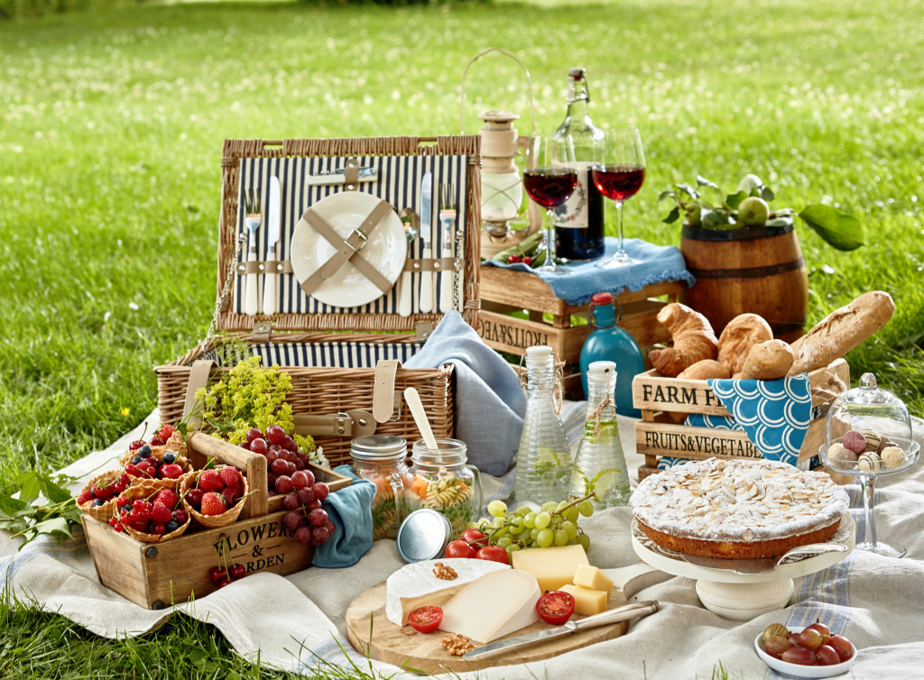 Gourmet Picnic Lunch jigsaw puzzle in Puzzle of the Day puzzles on TheJigsawPuzzles.com