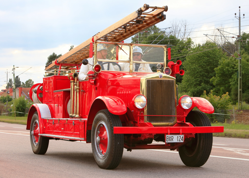 1931 Scania-Vabis 3258 Fire Truck jigsaw puzzle in Cars & Bikes puzzles on TheJigsawPuzzles.com