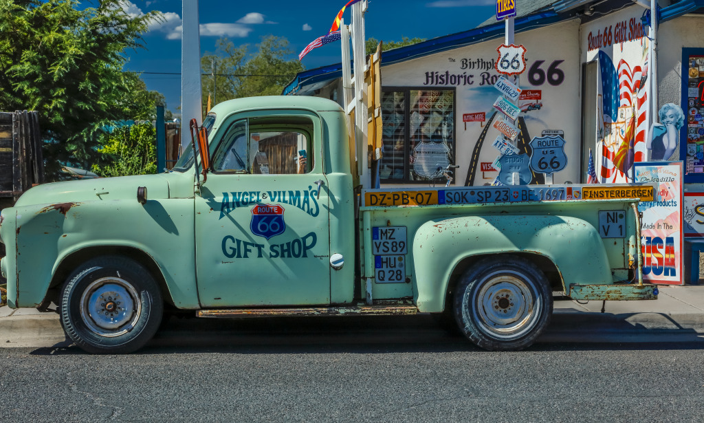 Route 66, Seligman, Arizona jigsaw puzzle in Cars & Bikes puzzles on TheJigsawPuzzles.com