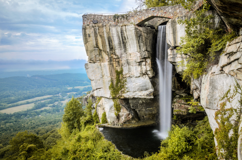 Lookout Mountain between Georgia and Tennessee jigsaw puzzle in Waterfalls puzzles on TheJigsawPuzzles.com