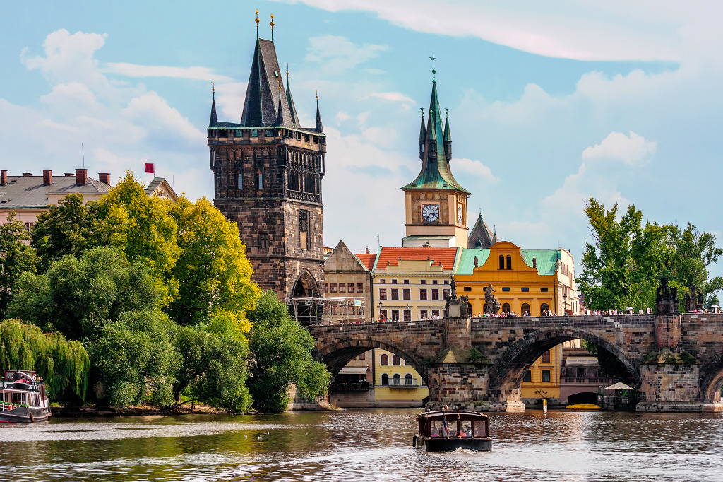 Charles Bridge in Prague, Czech Republic jigsaw puzzle in Bridges puzzles on TheJigsawPuzzles.com