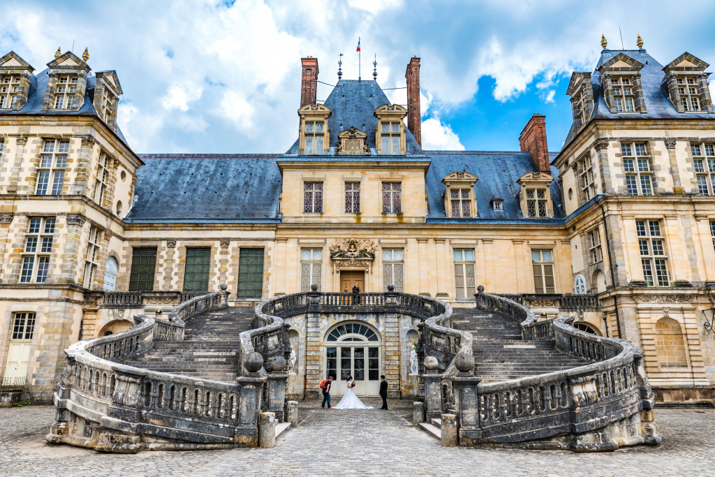 Fontainebleau Palace, France jigsaw puzzle in Castles puzzles on TheJigsawPuzzles.com