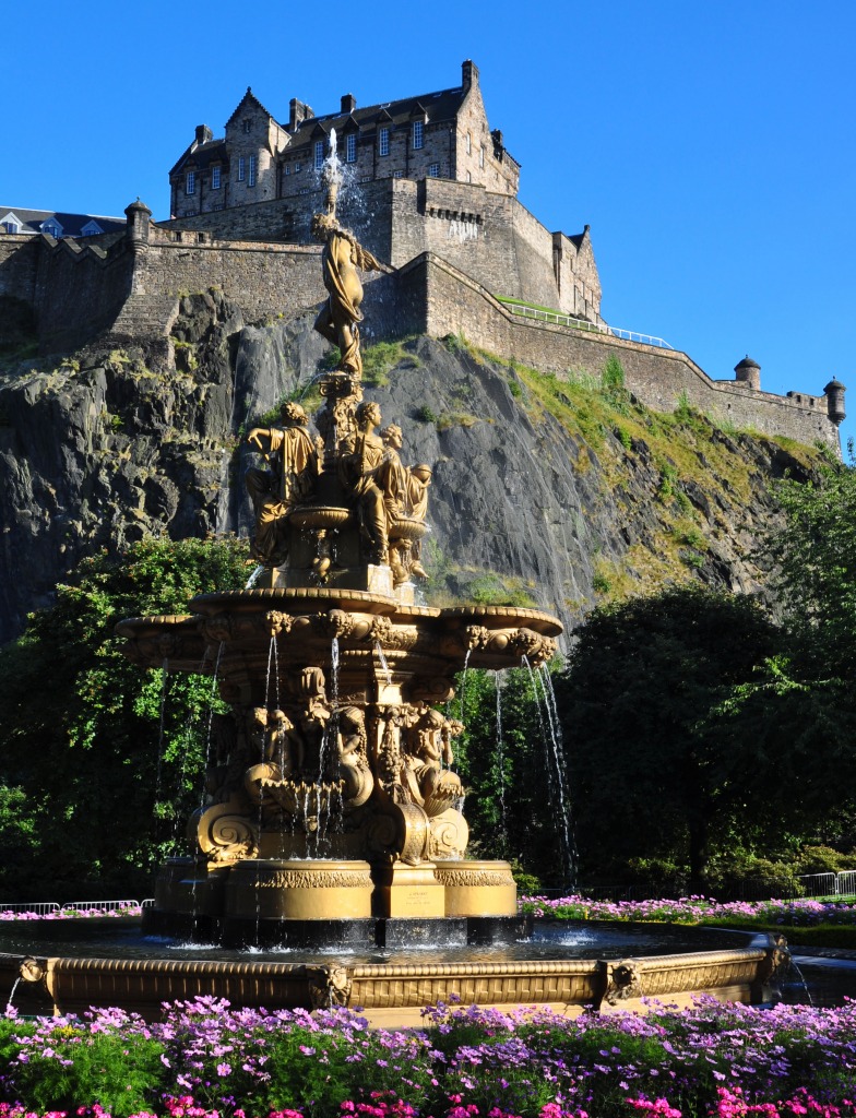 Edinburgh Castle jigsaw puzzle in Castles puzzles on TheJigsawPuzzles.com