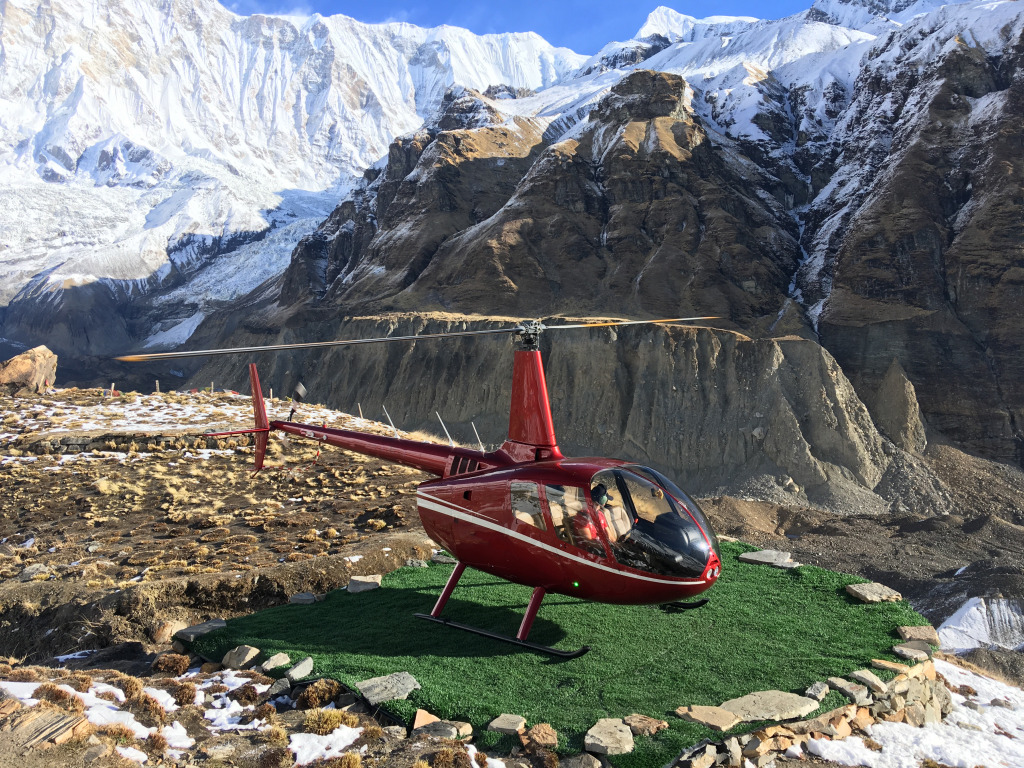 Lifeguard Helicopter in Himalaya Mountains jigsaw puzzle in Aviation puzzles on TheJigsawPuzzles.com