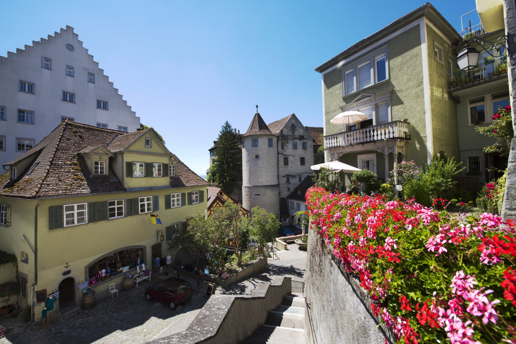 Old Town of Meersburg, Germany jigsaw puzzle in Castles puzzles on TheJigsawPuzzles.com