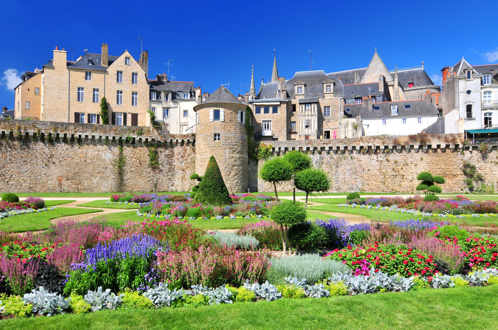 Vannes Ancient Town, France jigsaw puzzle in Castles puzzles on TheJigsawPuzzles.com