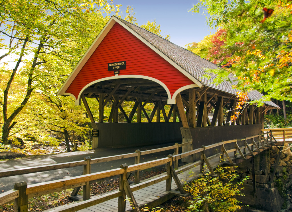Covered Bridge in Franconia NH jigsaw puzzle in Bridges puzzles on TheJigsawPuzzles.com