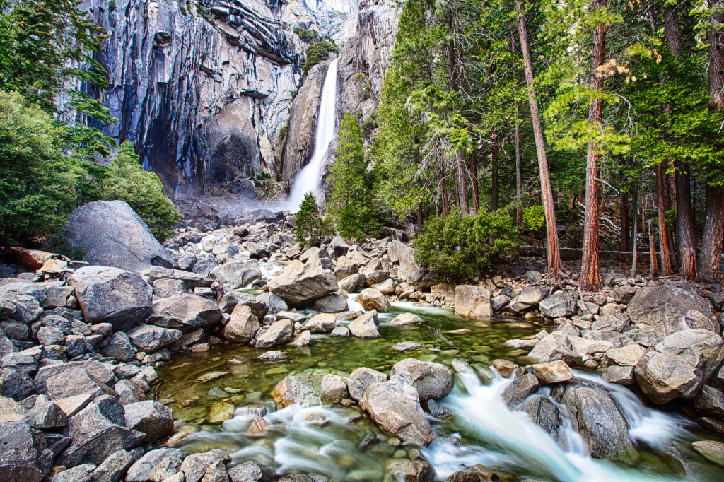 Lower Yosemite Falls jigsaw puzzle in Waterfalls puzzles on TheJigsawPuzzles.com